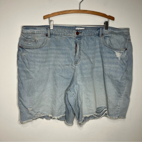 Lane Bryant mid rise boyfriend Bermuda jean shorts size 28 - Picture 1 of 8